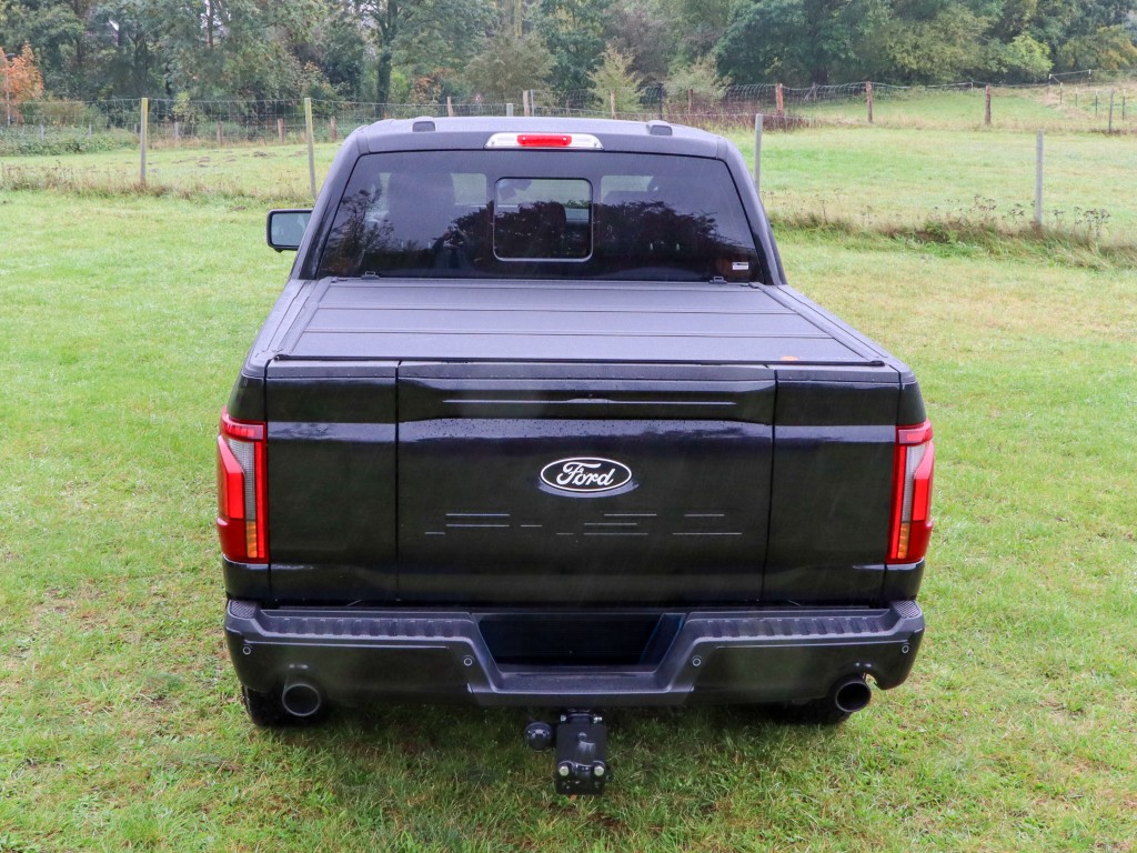 HSP | 3-teilig klappbare Laderaumabdeckung | passend für Ford F-150 (2015-2025) 5.5ft Bed