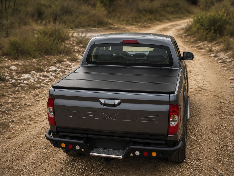 HSP | Aluminum tonneau bedcover 3-piece folding | suitable for Maxus T60 (2017+)