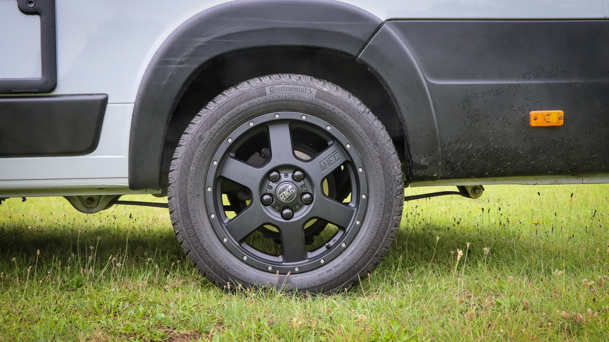 1x complete wheel W-TEC All Terrain 18" + 255/60 R18 (112-V) Goodyear V4S-G3 suitable for Fiat Ducato (2006-) BC 5x118