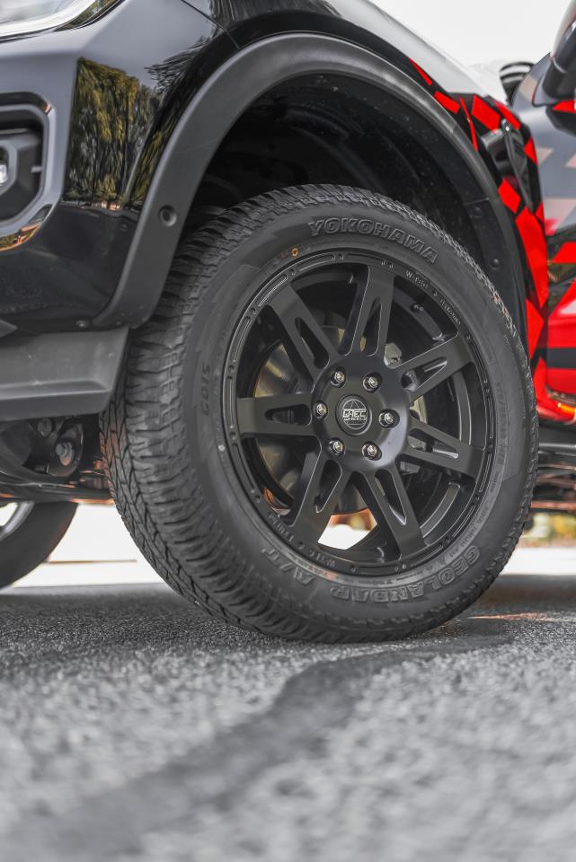 1x complete wheel W-TEC Extreme Black Edition 20" + 285/50 (112-H) Yokohama Geolander AT suitable for Ford Ranger (2012-2018)
