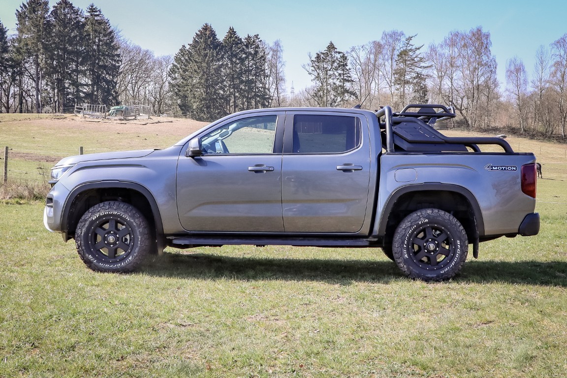 HSP Black Stealth rollbar + mounting rails suitable for VW Amarok T1 (2023-)