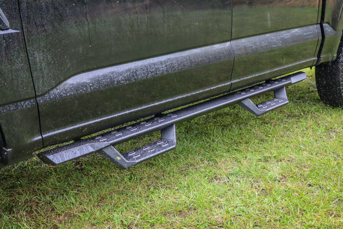 HSP schwarz matte Schwellerrohre Black Panther passend für Ford F150 (2015-)